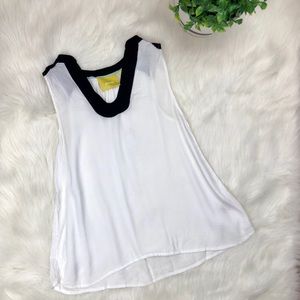 Maeve | Enna White & Black V Neck Tank Top Blouse